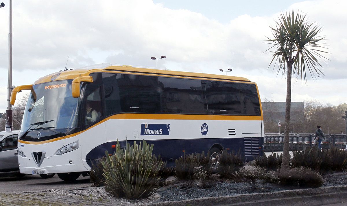 Autobús de transporte público