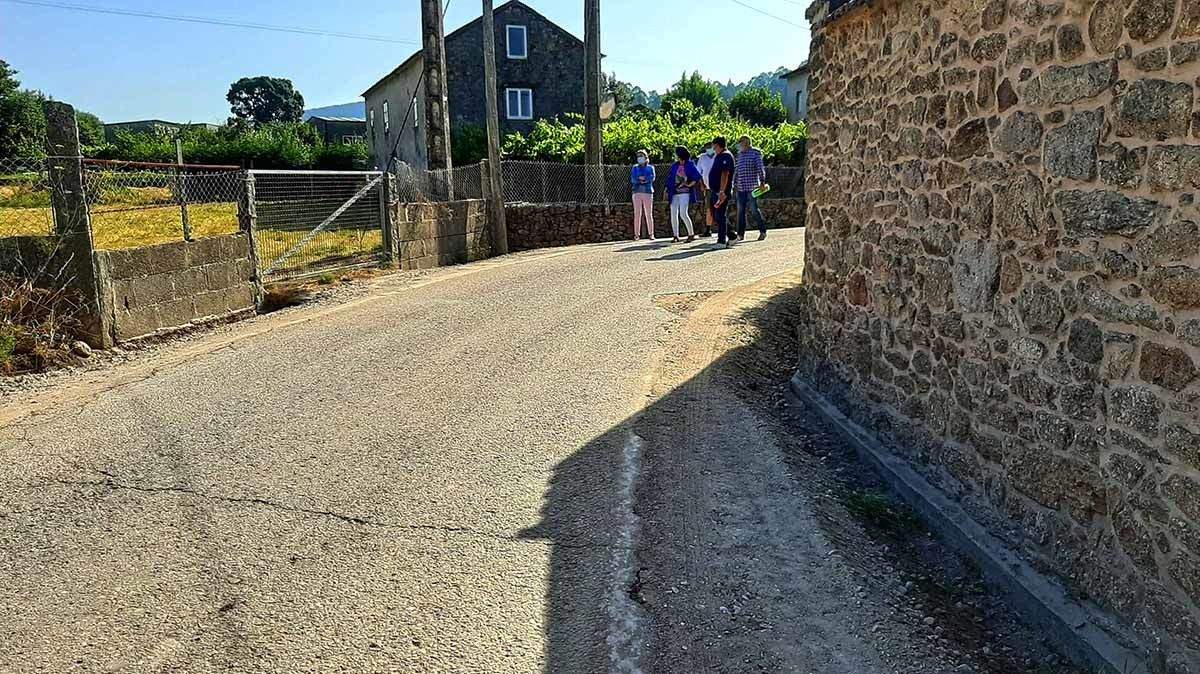 Visita das autoridades ás obras de mellora no Souto