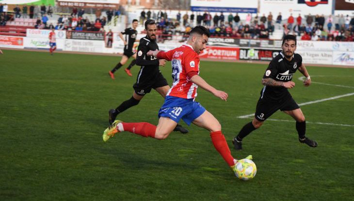 Óscar Fernández, en un partido con el Don Benito