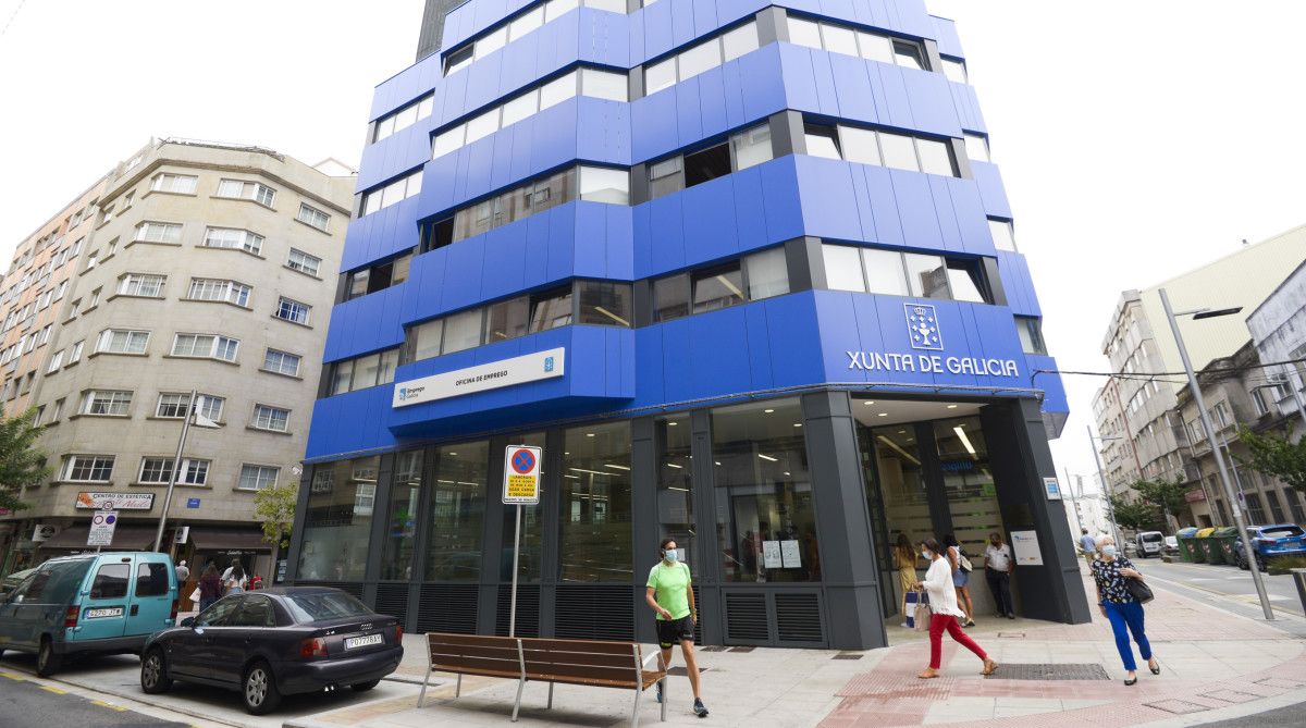 Edificio administrativo de la Xunta en Benito Corbal
