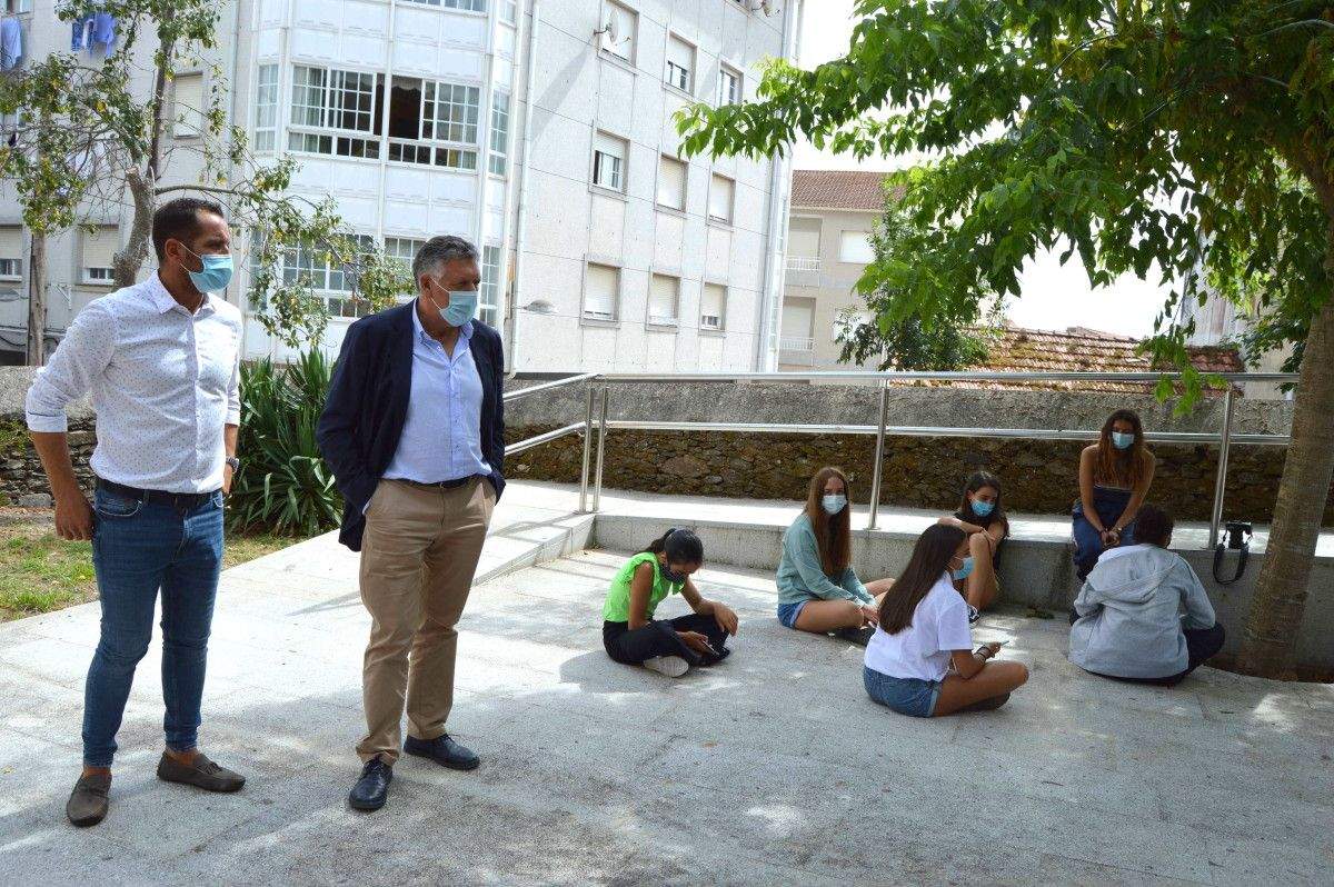 O concelleiro Daniel Arosa e o alcalde Telmo Martín visitan a Casa de Don Fernando