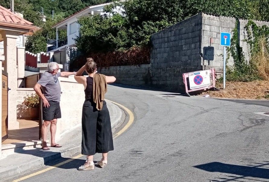 Marga Caldas visitó la rúa da Igrexa 