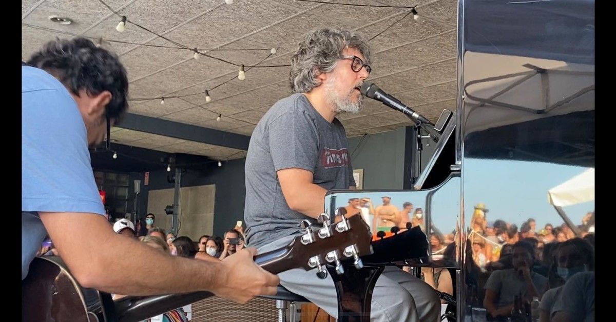 Concierto de Iván Ferreiro en el Nautico