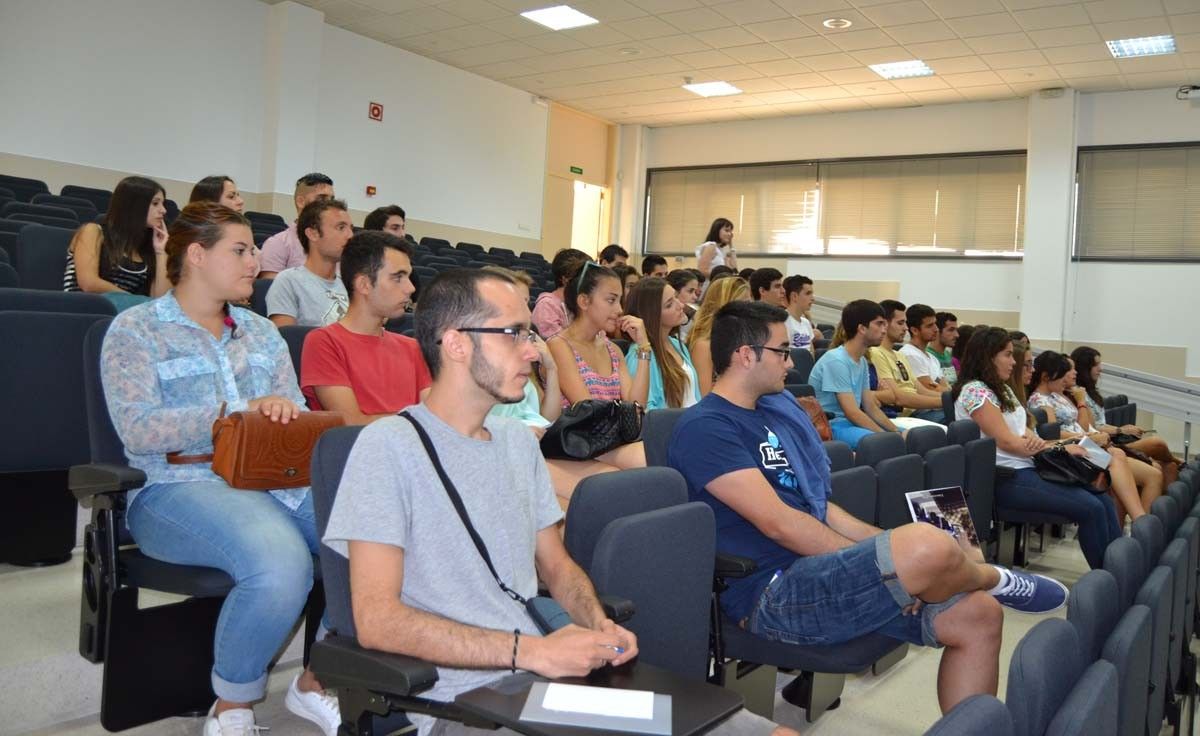 Fisioterapia se convirtió en el primer centro en dar la bienvenida al estudiantado de nuevo ingreso