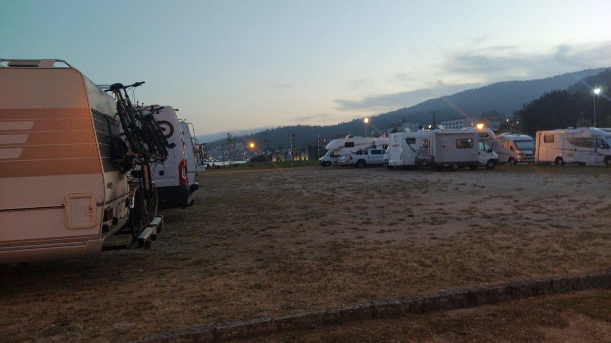 Autocaravanas en el área de servicio de A Seca, en Poio