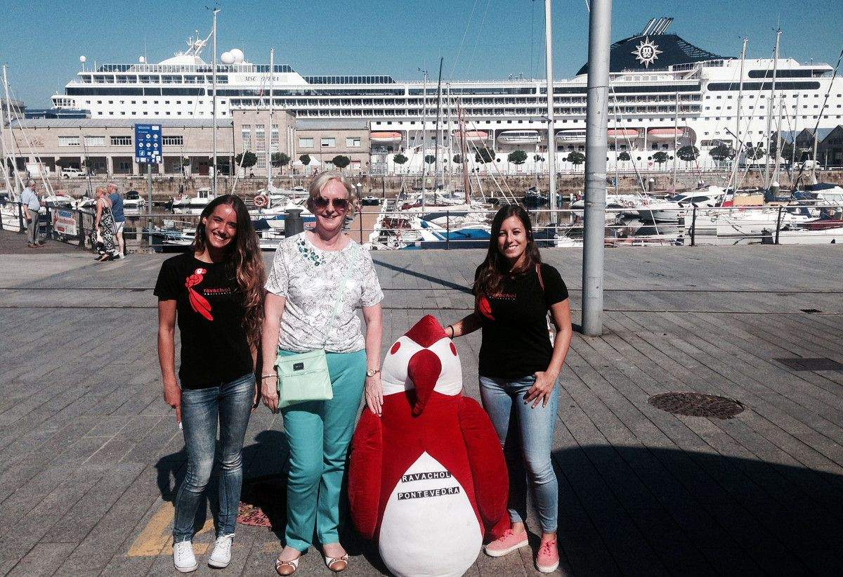 Campaña de Turismo Pontevedra para captar cruceiristas no Porto de Vigo