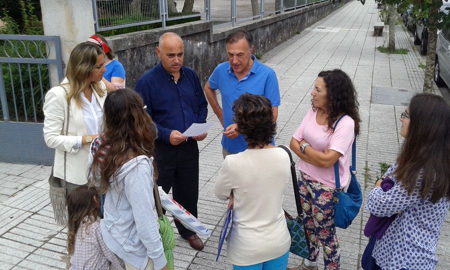 Agustín Fernández con miembros del ANPA de la Xunqueira I