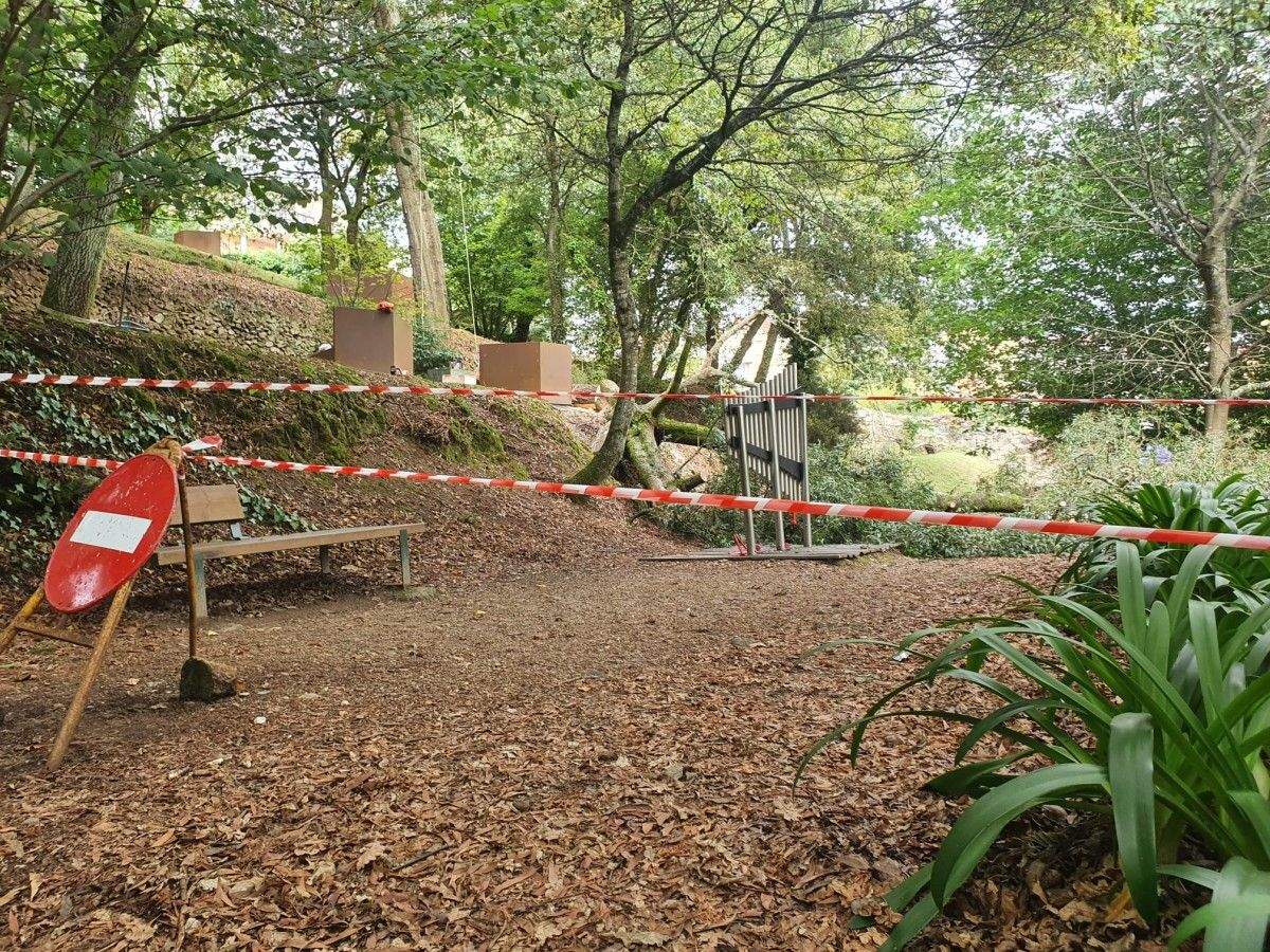 Zona pechada no Parque dos Sentidos da Finca de Briz