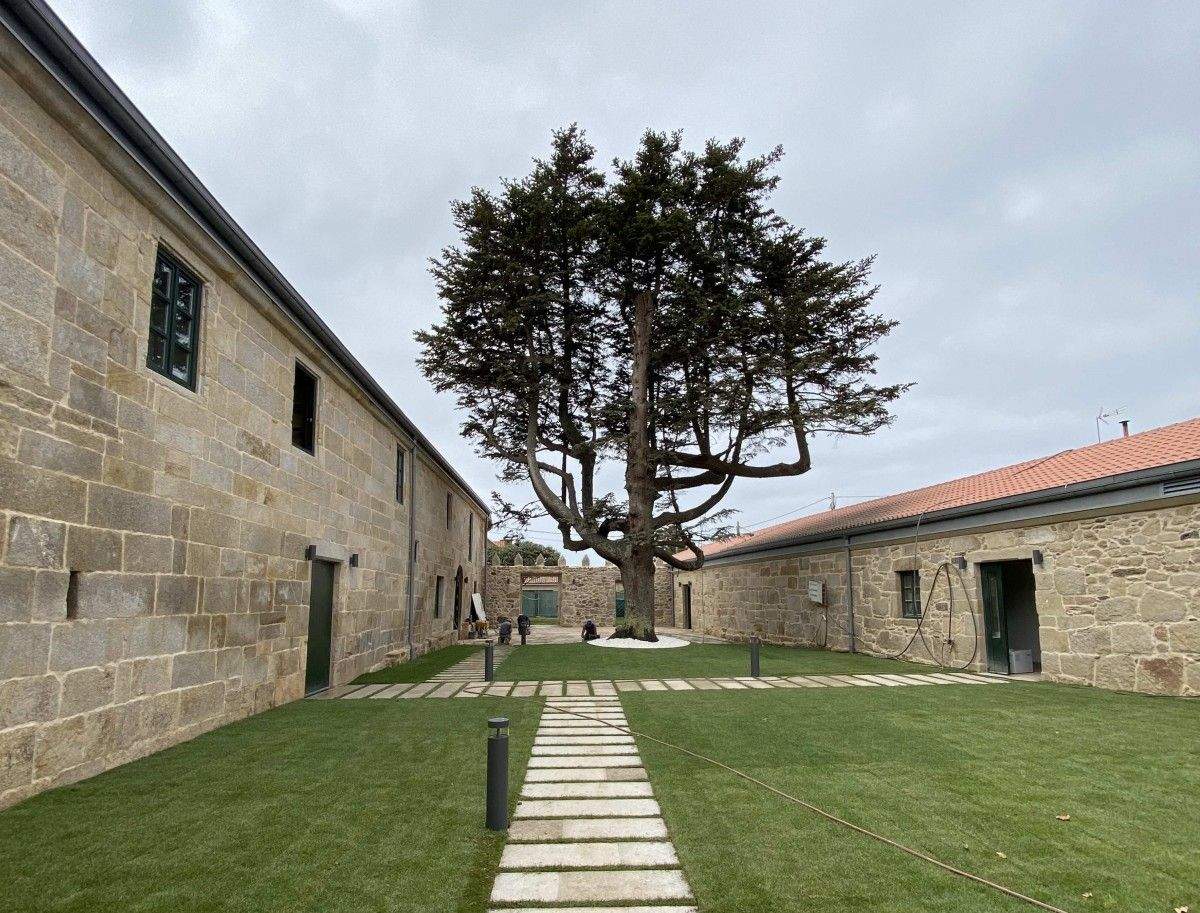 Patio do pazo de Quintáns, en Sanxenxo