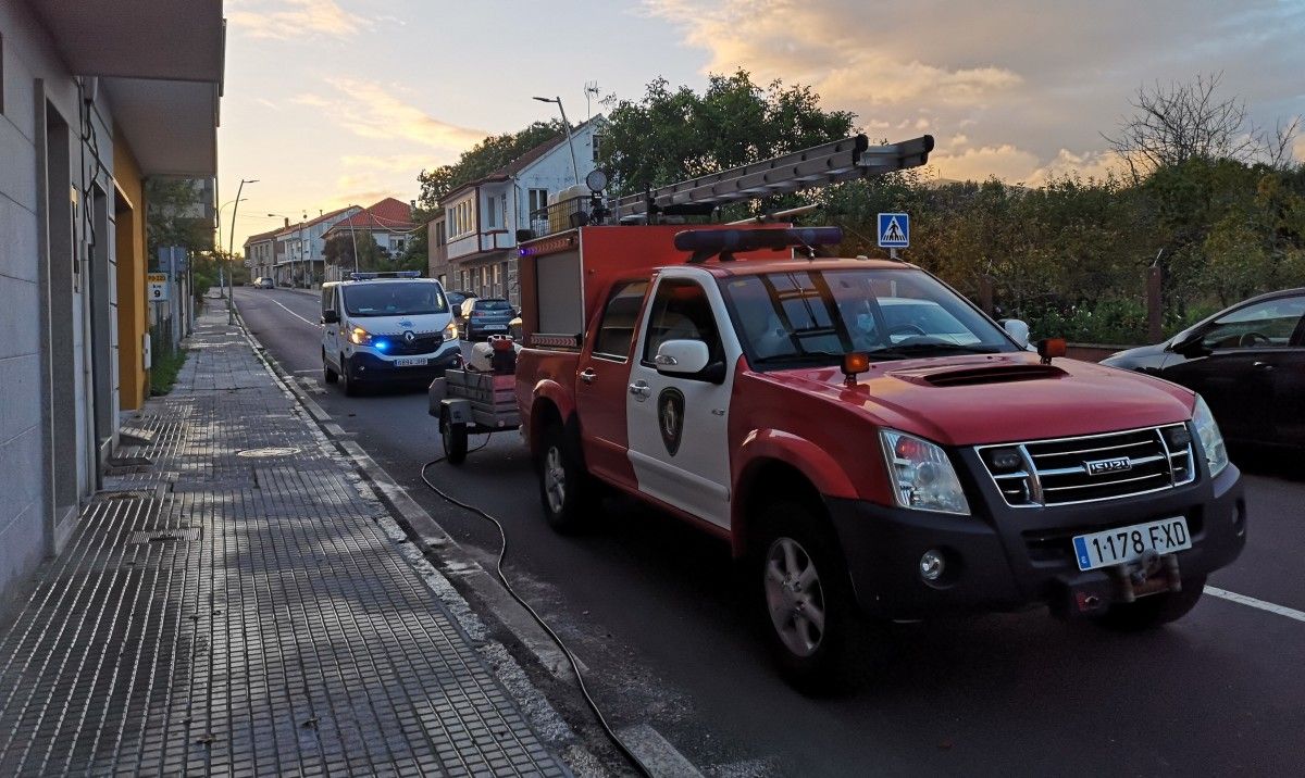 Tareas de desinfección en las calles de Cuntis