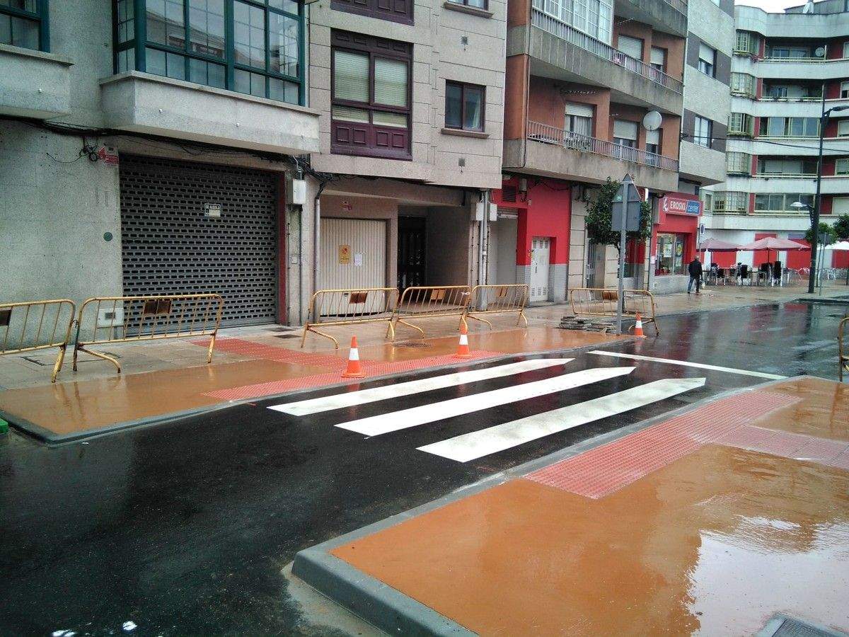 Obras de asfaltado na rúa Ezequiel Massoni de Marín