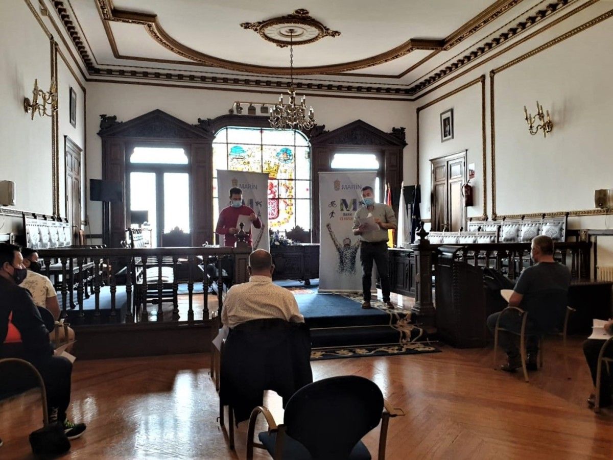 Reunión dos concelleiros coas entidades deportivas