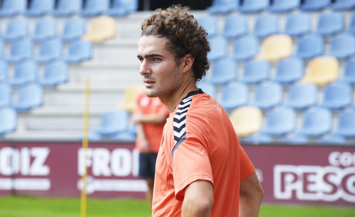 Álvaro Naveira, en el primer entrenamiento de la pretemporada 2020-2021 del Pontevedra CF