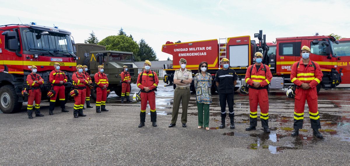 Visita al batallón de la Unidad Militar de Emergencias (UME) desplazado en la base General Morillo