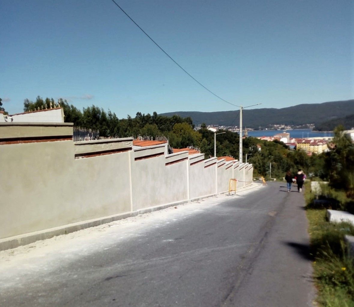 Muro do cemiterio da Raña