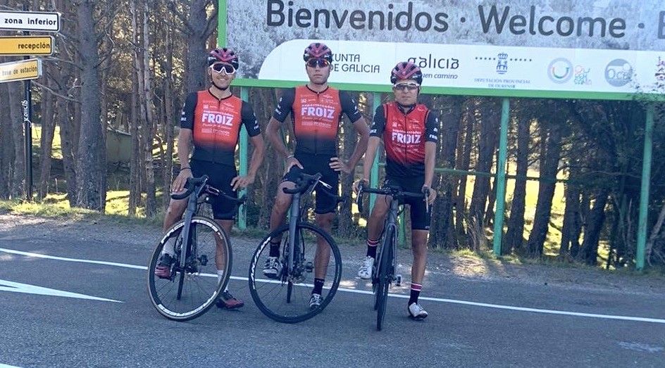 Guillermo García, Abel Franco e Adrián Barros en Manzaneda