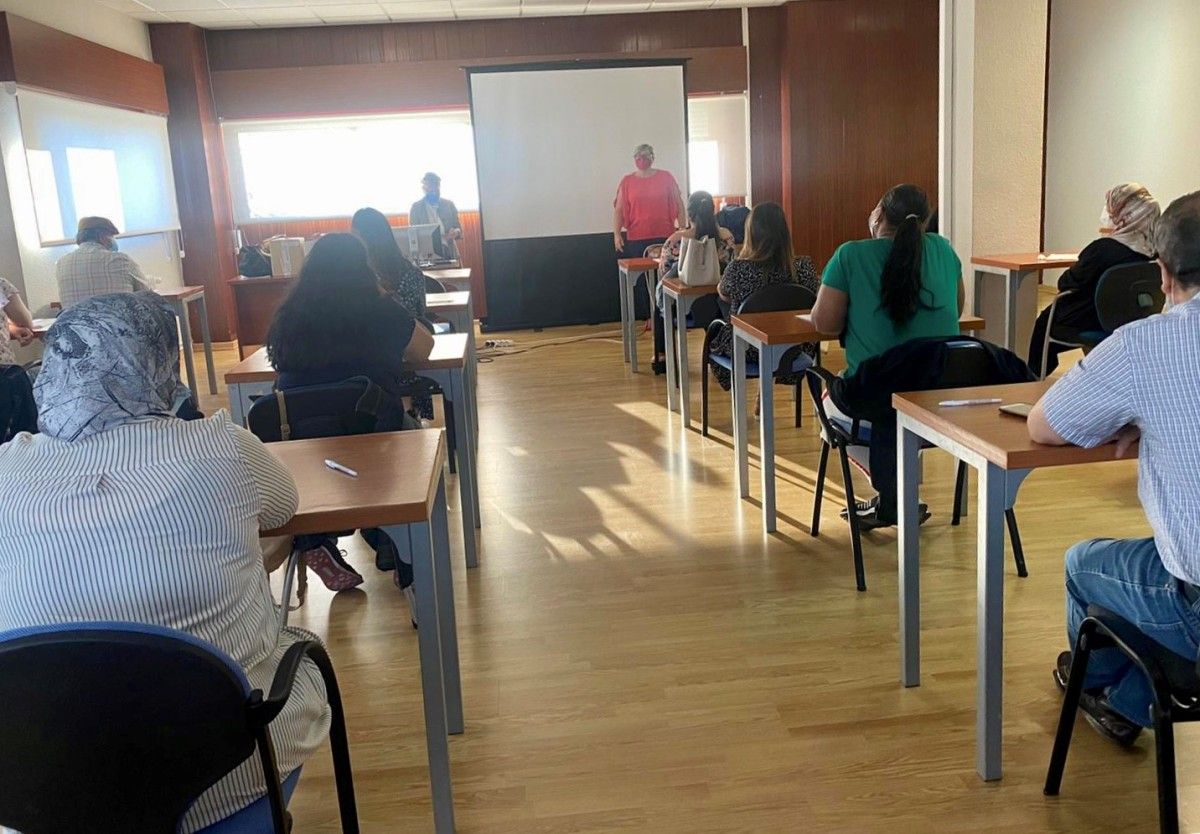 Inicio da cuarta edición do curso de español para inmigrantes que a Deputación organiza en Pontevedra (arquivo)