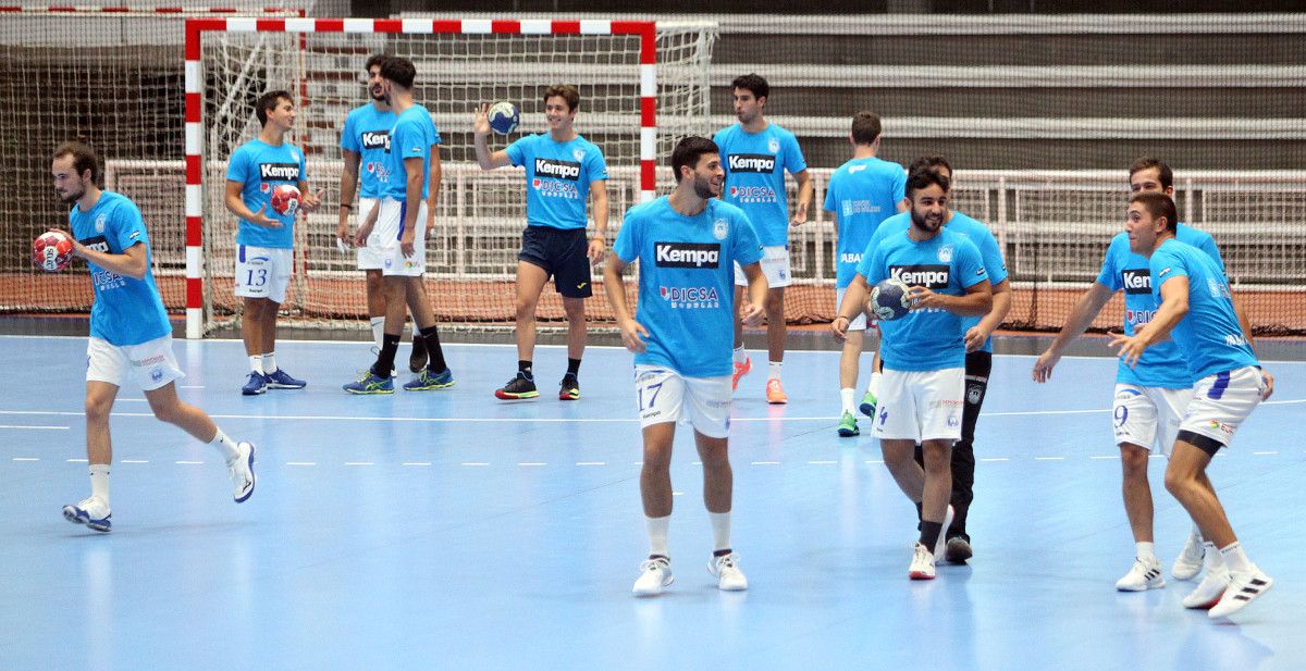 Adestramento do Cisne no Pavillón Municipal dos Deportes