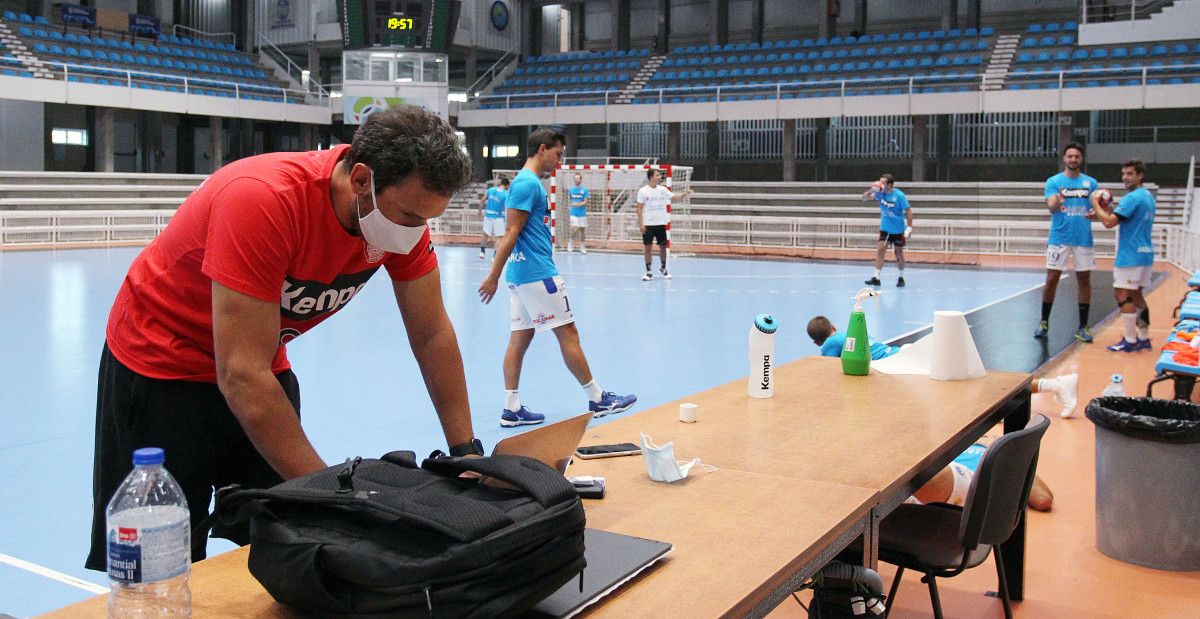 Adestramento do Cisne no Pavillón Municipal dos Deportes