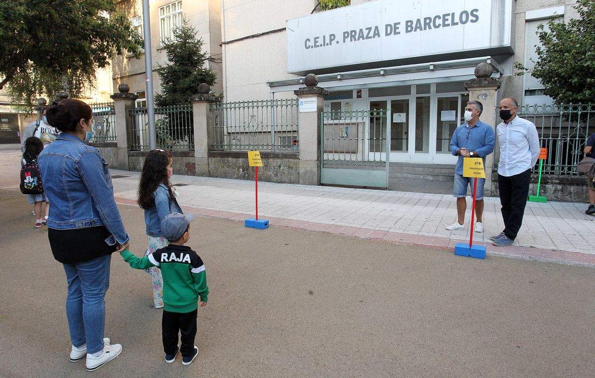 Primer día de colegio en Educación Primaria en una jornada marcada por la puesta en práctica del protocolo antiCovid-19