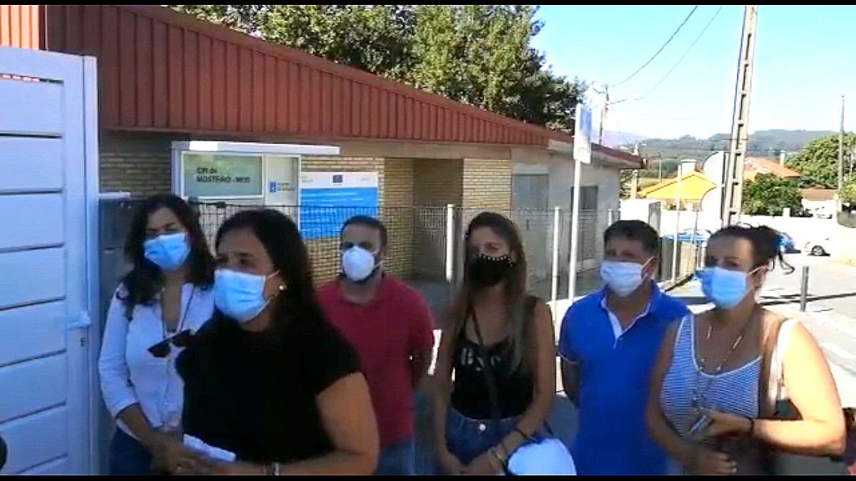 La alcaldesa de Meis Marta Giráldez denuncia la situación ante el inicio del curso escolar