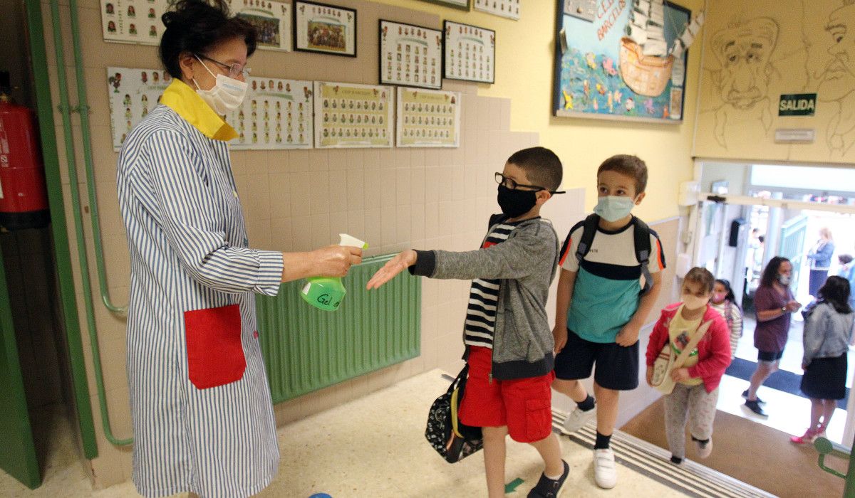 Primeiro día de colexio en Educación Primaria nunha xornada marcada pola posta en práctica do protocolo antiCovid-19