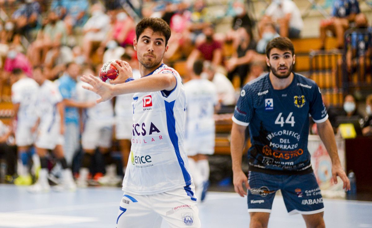 Partido entre Cangas e o Cisne no Gatañal da tempada 20-21