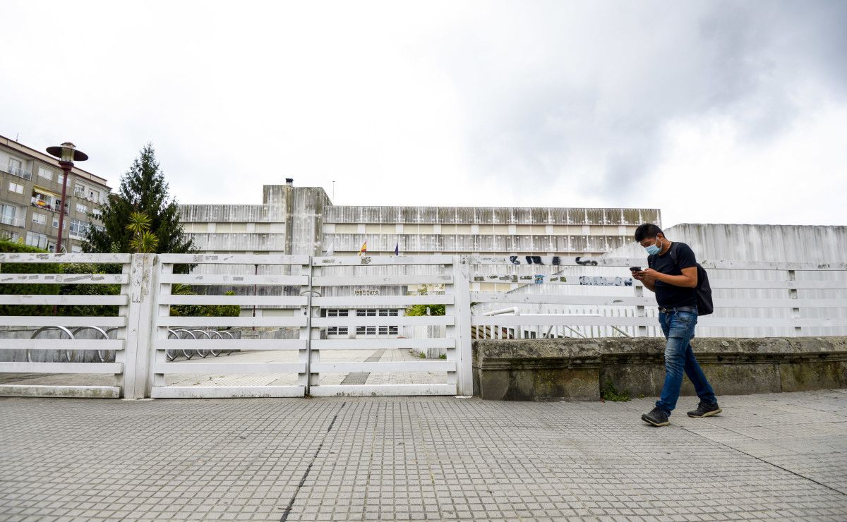 Entrada del IES Sánchez Cantón de Pontevedra