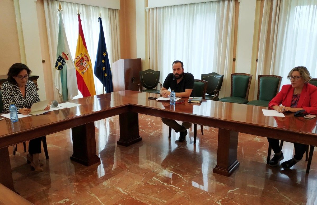 Encontro na Subdelegación do Goberno