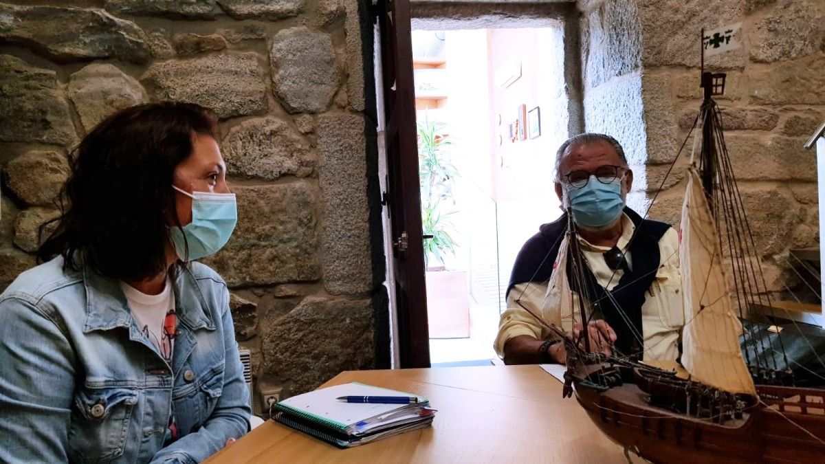 A concelleira de Cultura, Raquel Rodríguez, reúnese coa Asociación Galicia Histórica