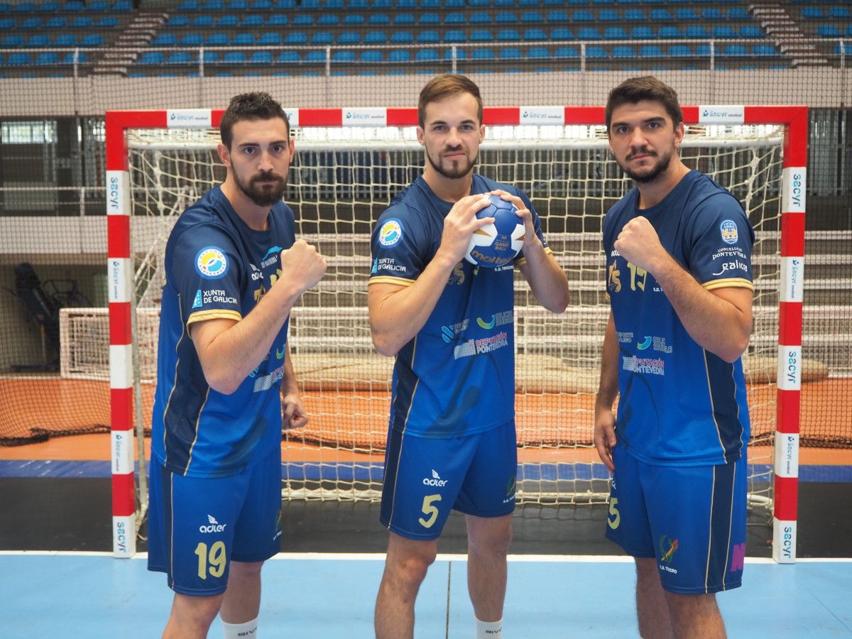 Miguel Sío, Mario Dzokic e Caue Herrera, novos capitáns do Teucro, presentan a nova equipación