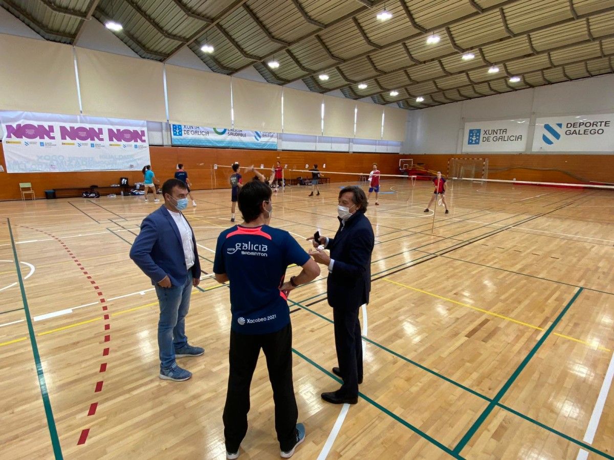 El secretario xeral para el Deporte, Jose Ramón Lete Lasa, supervisa el inicio del curso escolar en el CGTD