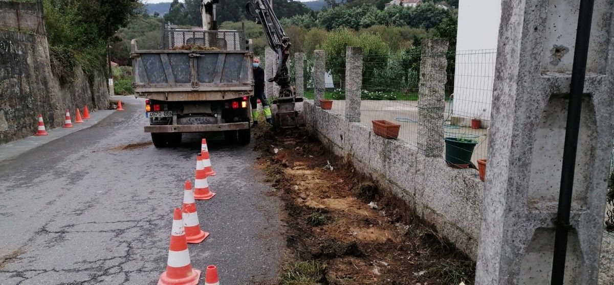 Actuación na contorna do colexio de Seixo (arquivo)