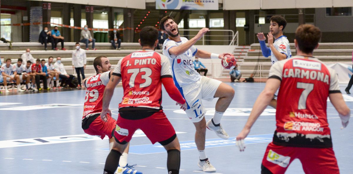 Partido entre o Cisne e o Bada Huesca no Municipal