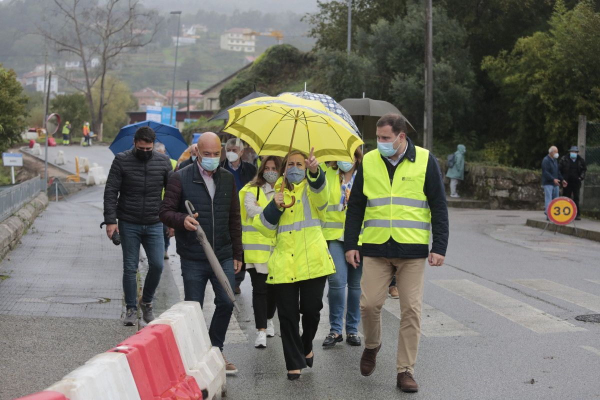 A conselleira de Infraestruturas e Mobilidade, Ethel Väzquez, visita as obras da travesía de Tenorio