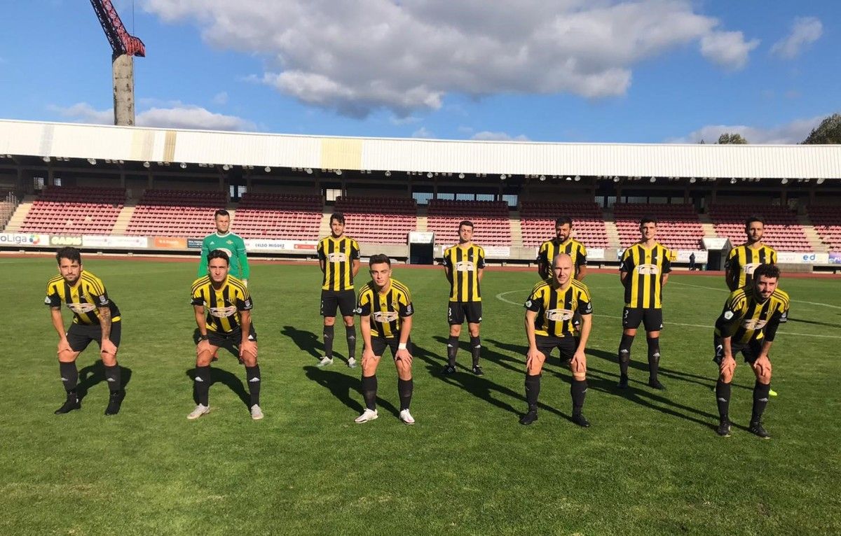 Fase previa da Copa do Rei entre o CD Ribadumia e o Viveiro CF