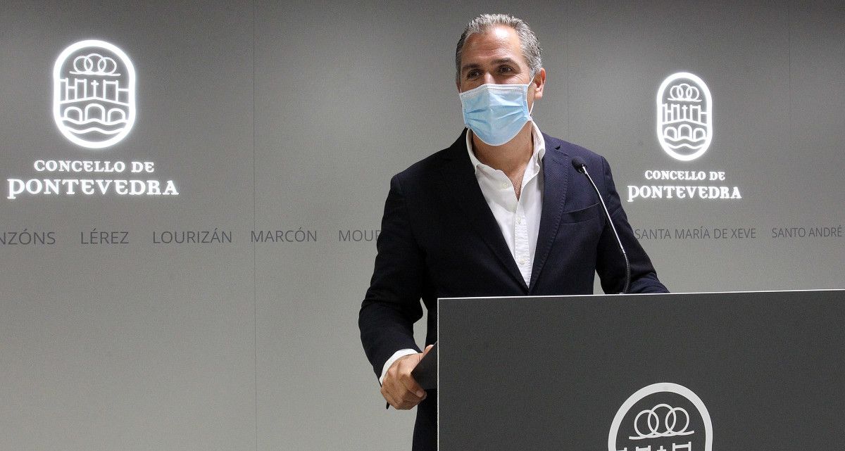 Rafa Domínguez, portavoz do grupo municipal do PP de Pontevedra, na sala de prensa do Teatro Principal