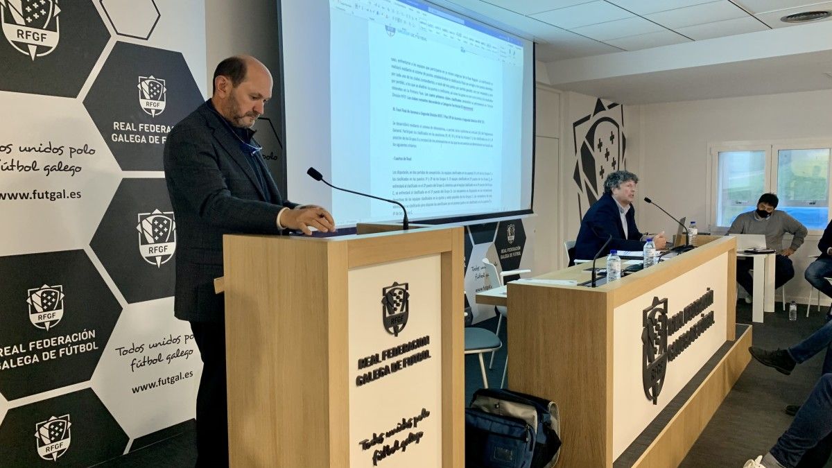 Rafael Louzán, na reunión cos clubs galegos de Terceira División