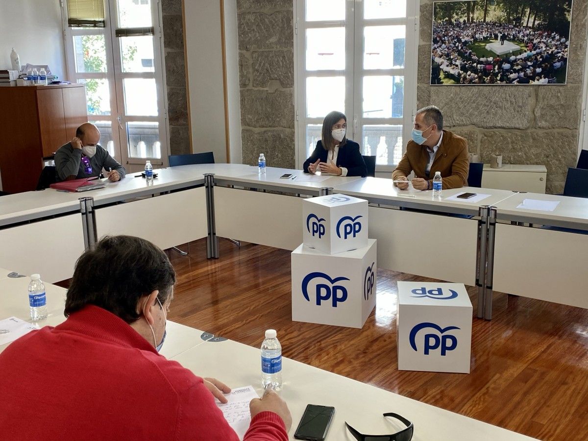 O grupo municipal do PP en Pontevedra trata cos sindicatos a disolución do Pazo da Cultura