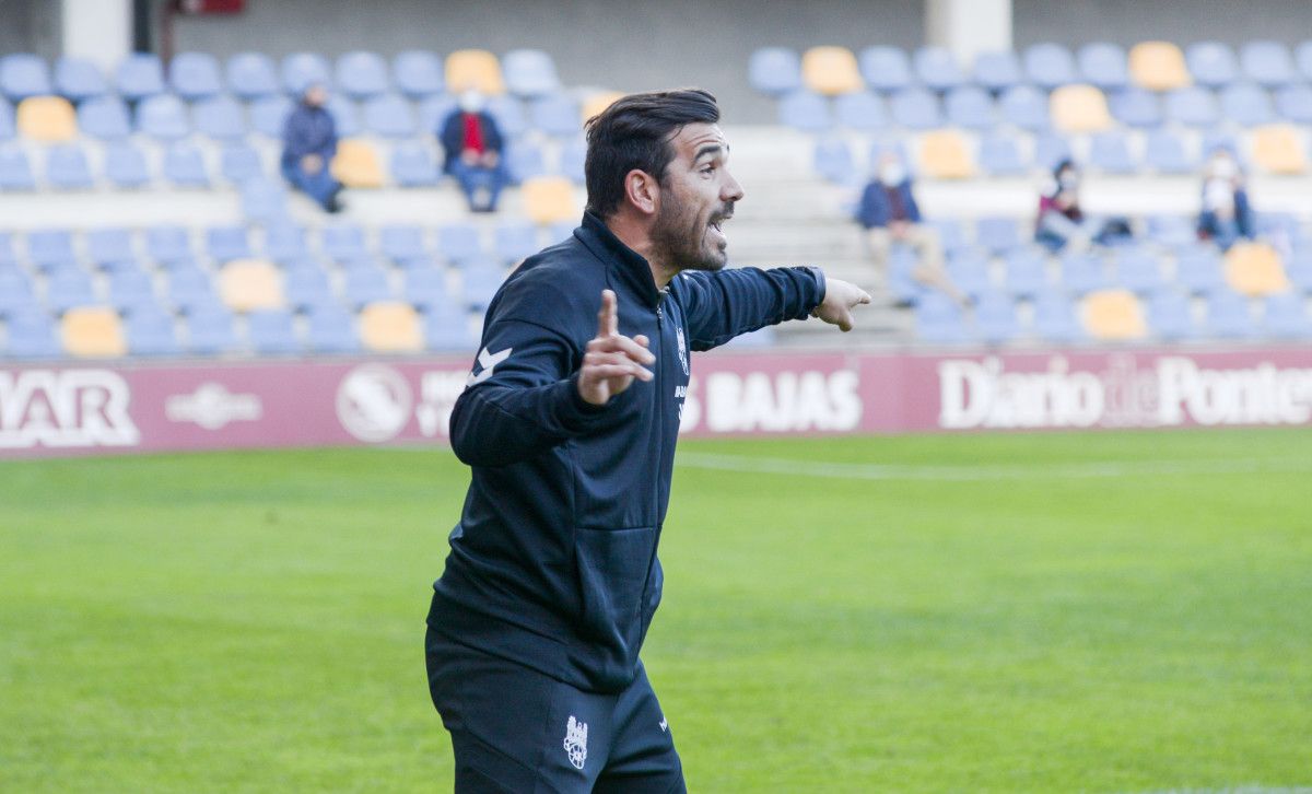 Jesús Ramos, en el partido de liga entre Pontevedra y Unionistas en Pasarón
