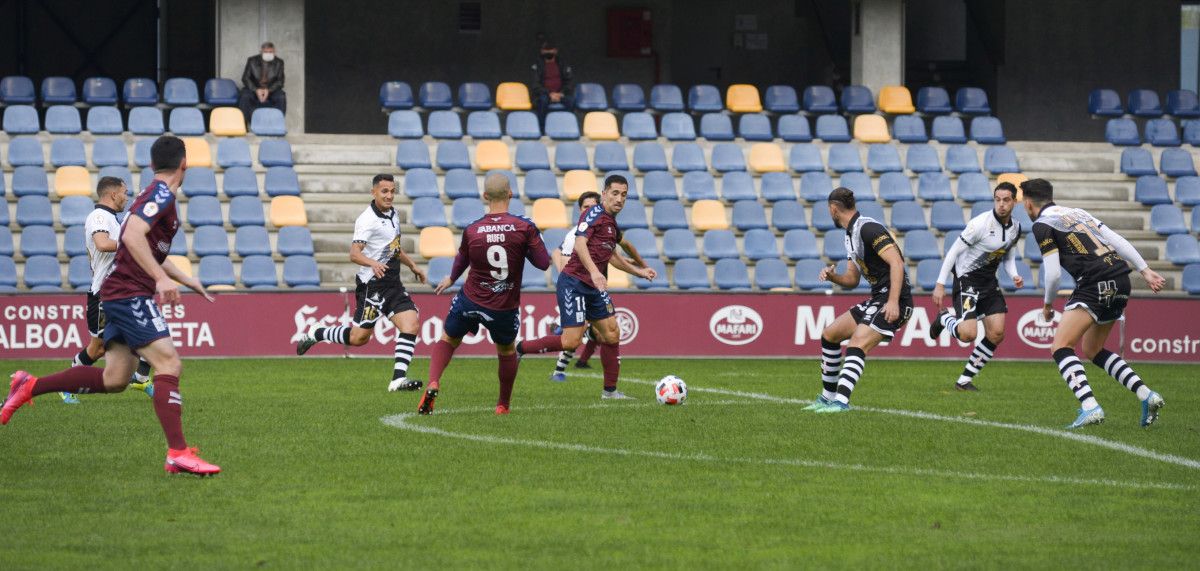 Partido de liga entre Pontevedra y Unionistas en Pasarón
