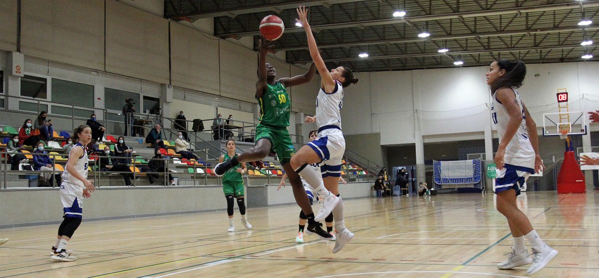 Partido de Liga Femenina 2 entre el Arxil y el Baxi Ferrol no CGTD