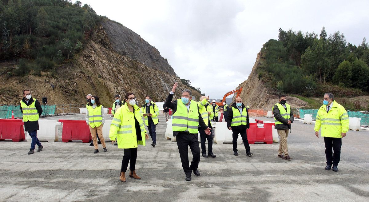 Obras da A-57 en el entorno del río Pintos
