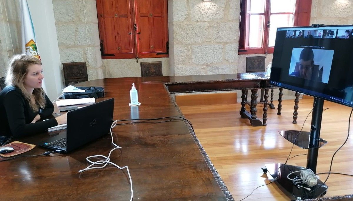 Reunión de Marga Caldas con representantes de los clubes deportivos de Poio
