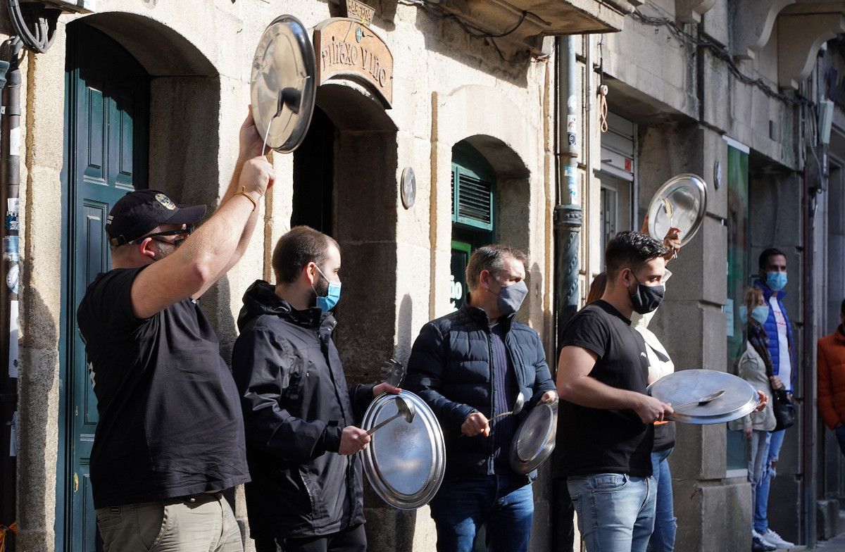 La hostelería de Pontevedra organiza una cacerolada para exigir ayudas a la Adminstración