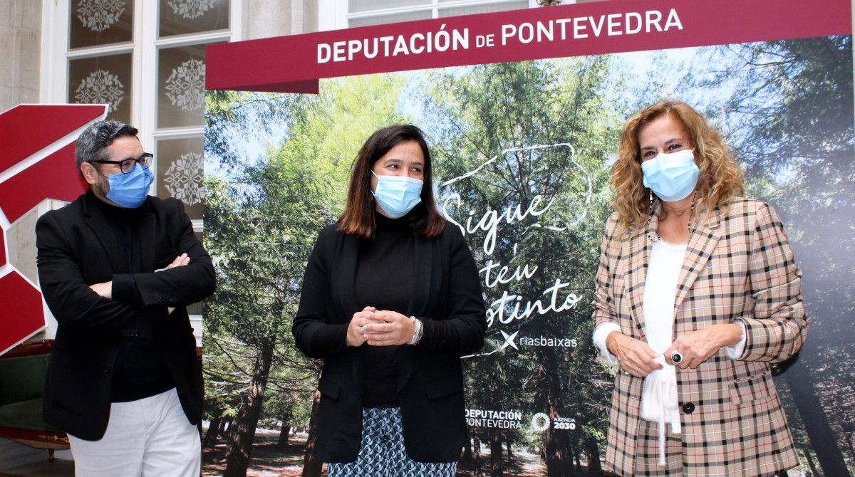 Ramón Guinarte, Marta Giráldez e Carmela Silva na Deputación de Pontevedra