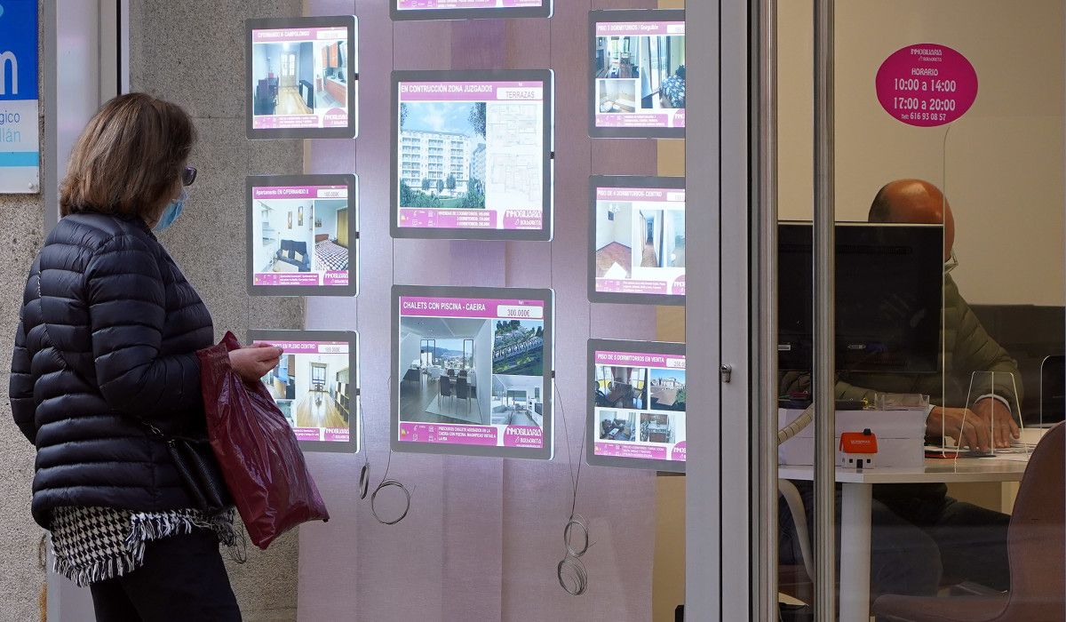 Escaparate dunha inmobiliaria