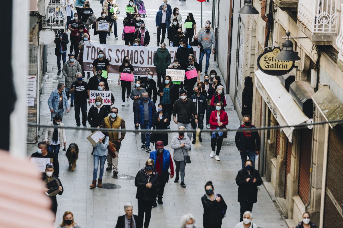 Manifestación da hostelería de Marín contra o peche