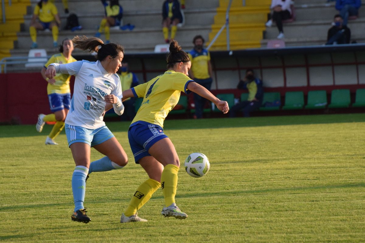 Partido entre o Atlético Arousana e o Viajes Interrías na Lomba