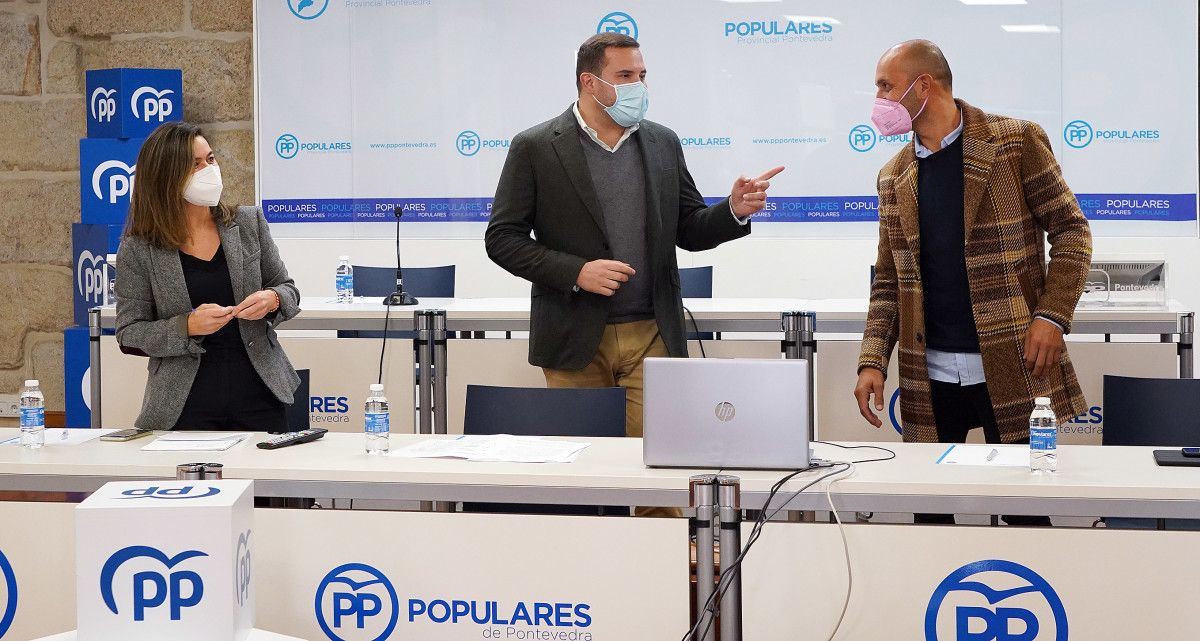 Pepa Pardo, Jorge Cubela e Alejandro Lorenzo, deputados provinciais do PP